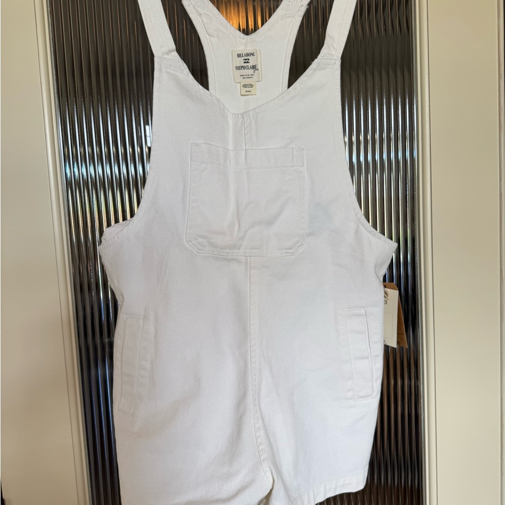 Billabong Cream shorts overall Size M